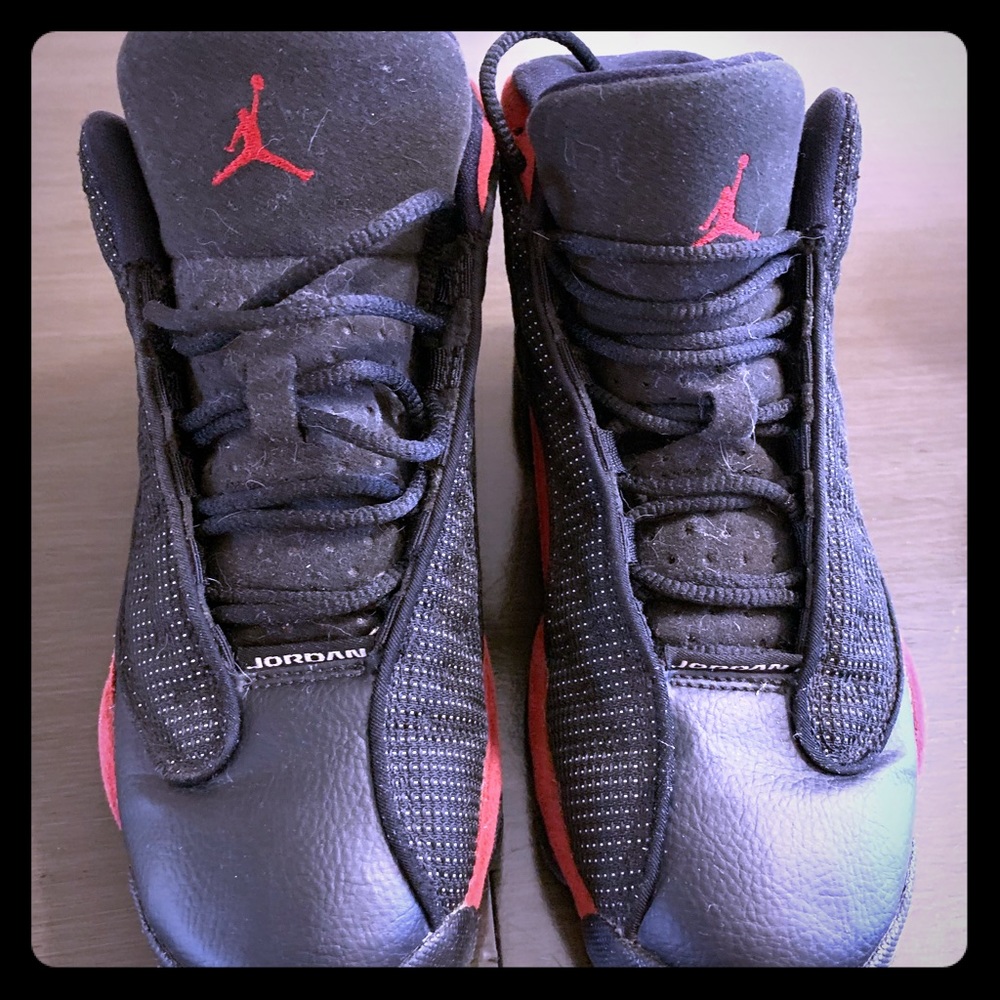 Grade school boys Air Jordan Retro 13